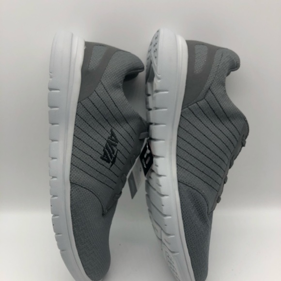 NIB. WOMEN'S AVIA AVI SOLSTICE. GREY. SIZE 11 new - Picture 9 of 10